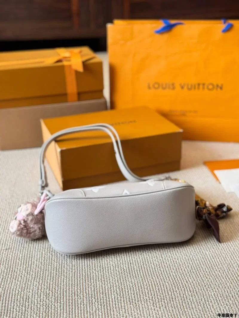 Louis Vuitton Boulogne PM handbag in Monogram Empreinte product view 5