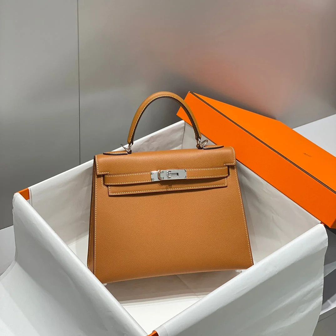 Hermès 28 cm In Gold Epsom Palladium Hardware Bag