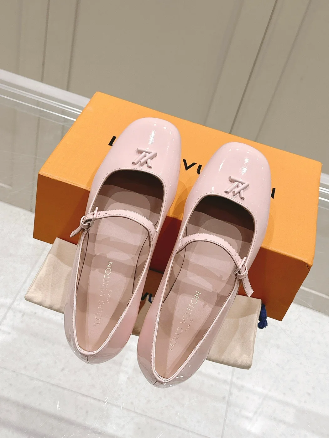Louis Vuitton Women Light Pink Patent Leather Mary Jane Loafers product view 5