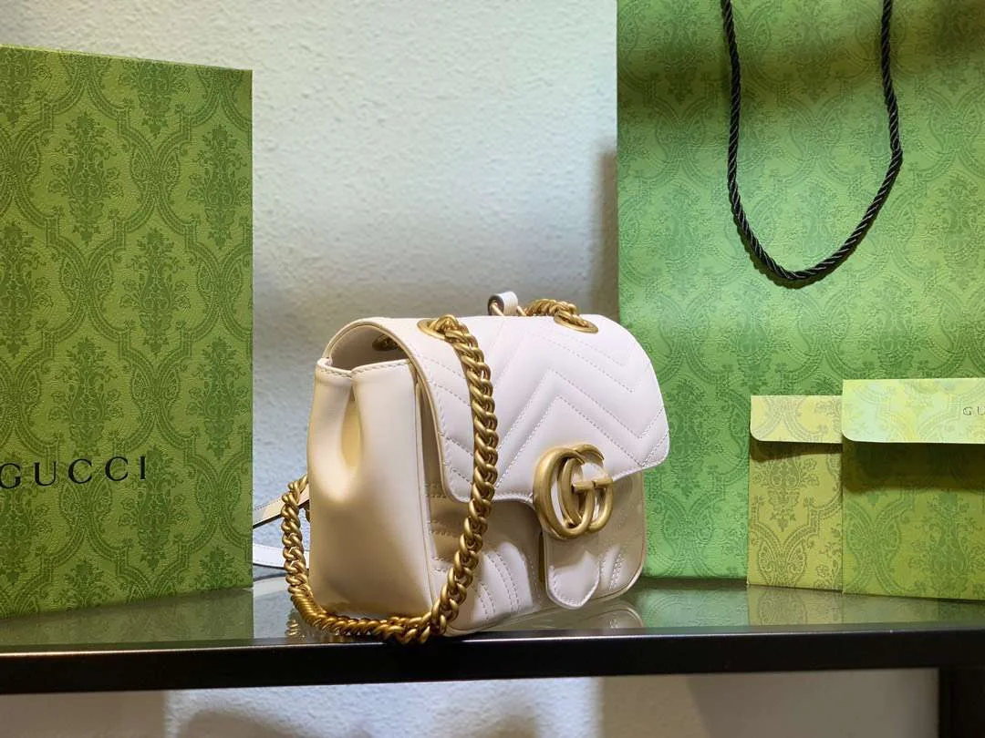 Gucci Marmont Women’s Handbag White 20 cm product view 2