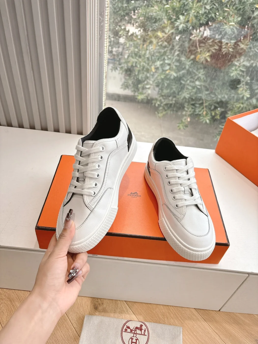 Hermès Women White Leather Sneakers product view 6