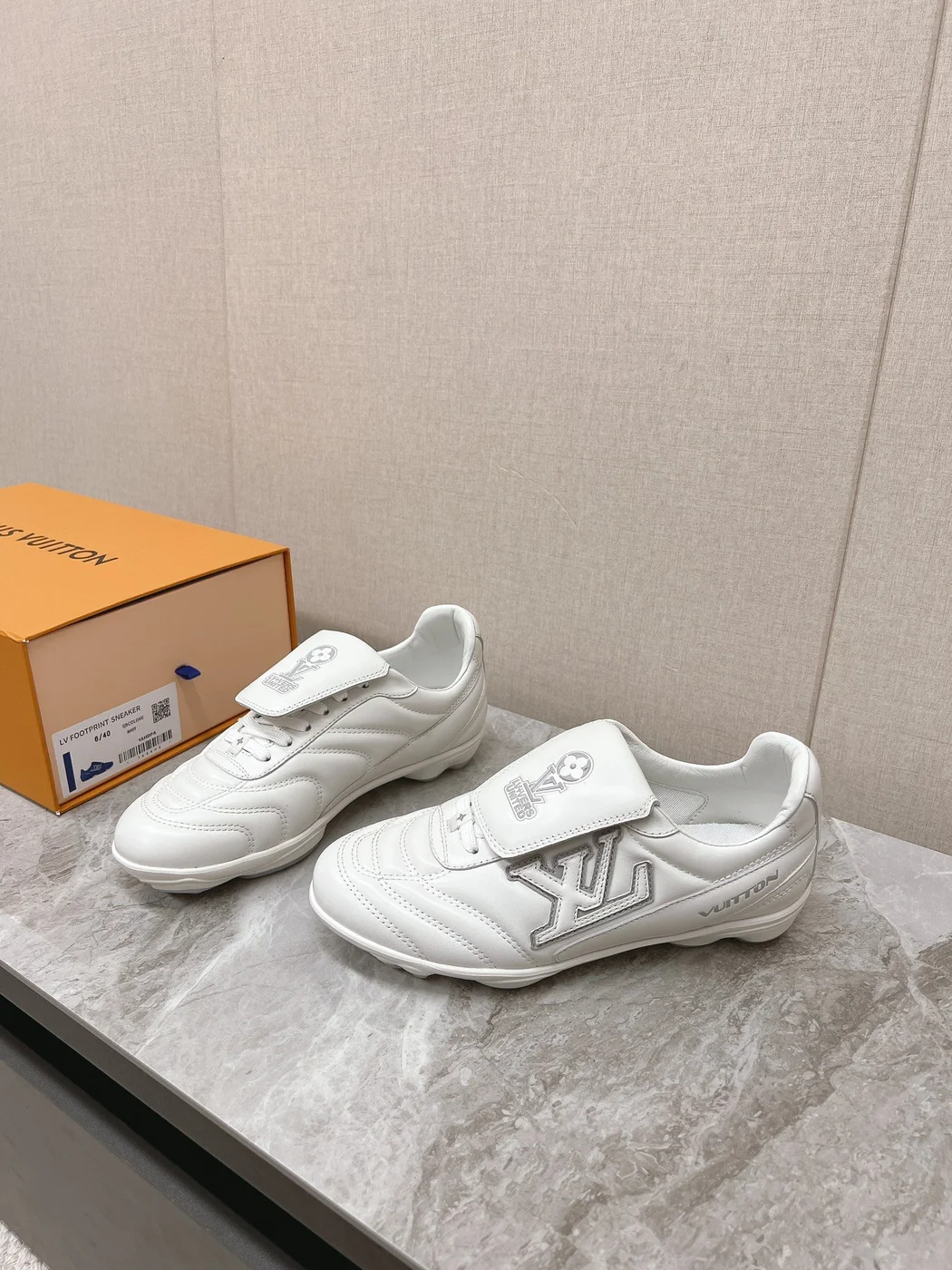 Louis Vuitton Women White Leather Sneakers product view 5