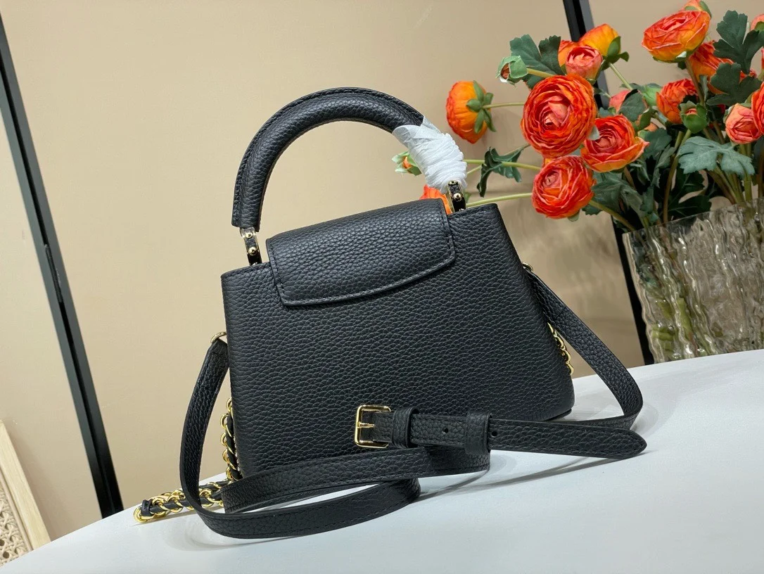 Louis Vuitton Capucines BB Black Cowhide Leather Handbags 21x14x8cm product view 8