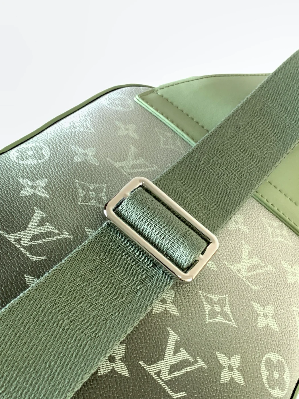 Louis Vuitton Avenue Slingbag 31 In White And Black Ombre Monogram Canvas Bag product view 5