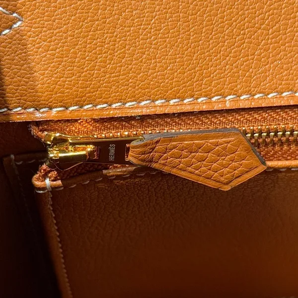 Hermès 25S Medium Birkin 25 In Burnt Orange Calfskin Gold Hardware Bag product view 7