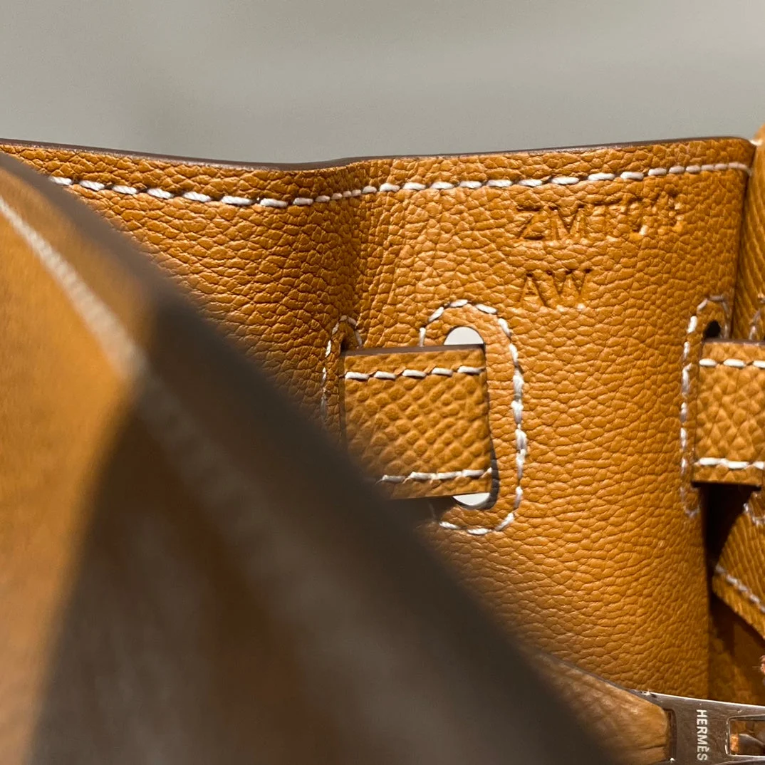 Hermès 25 cm In Gold Epsom Silver Hardware Bag product view 7