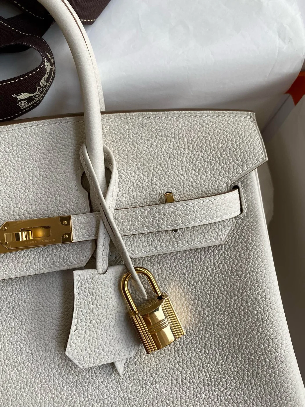 Hermès Birkin 25 cm Cream Togo Leather Gold Hardware Bag product view 3