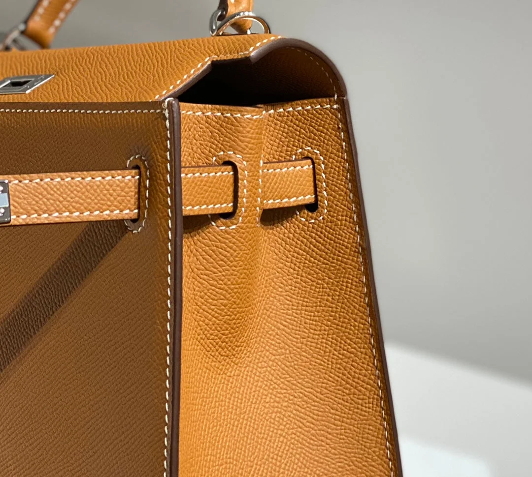 Hermès 25 cm In Gold Epsom Silver Hardware Bag product view 5