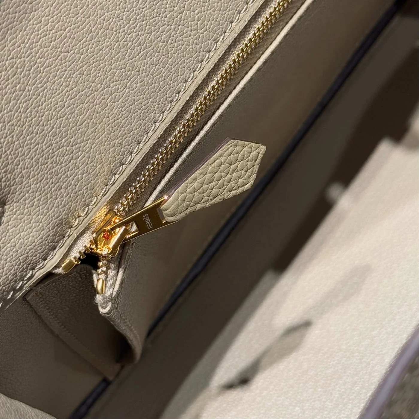 Hermès Birkin 25 In Dark Khaki Gold Hardware Bag product view 7