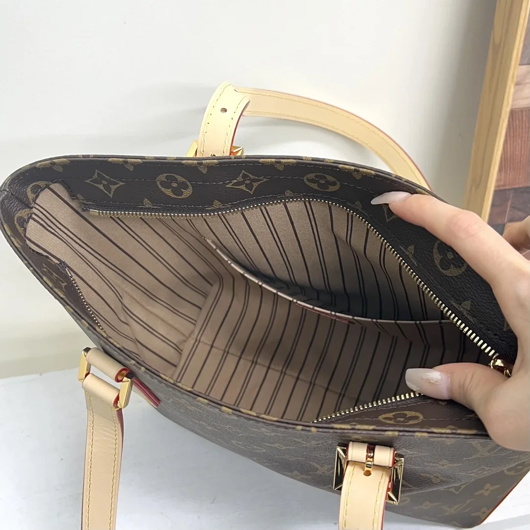 Louis Vuitton Monogram Signature Shoulder Bag product view 3