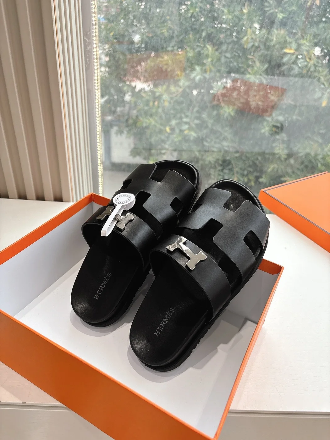 Hermès Women Black Leather Sandals product view 5