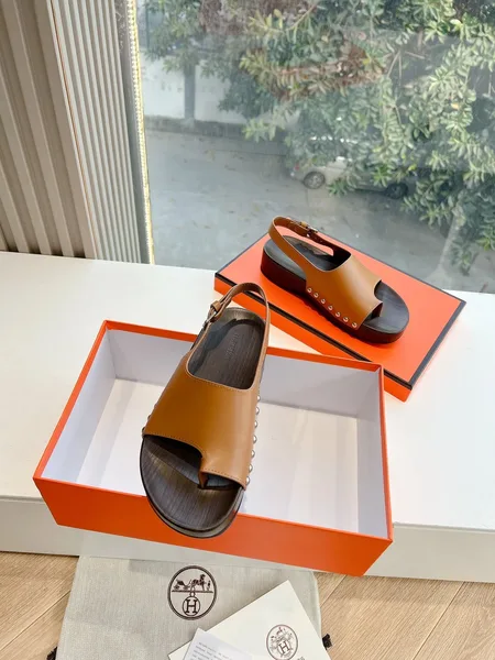 Hermès Women Brown Leather Slingback Sandals product view 3
