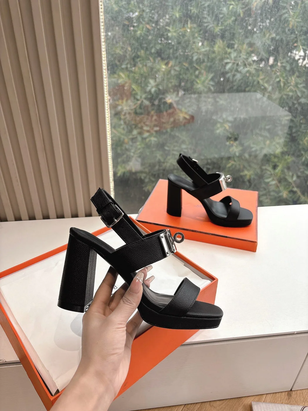 Hermès Women Black Leather Sandals product view 3