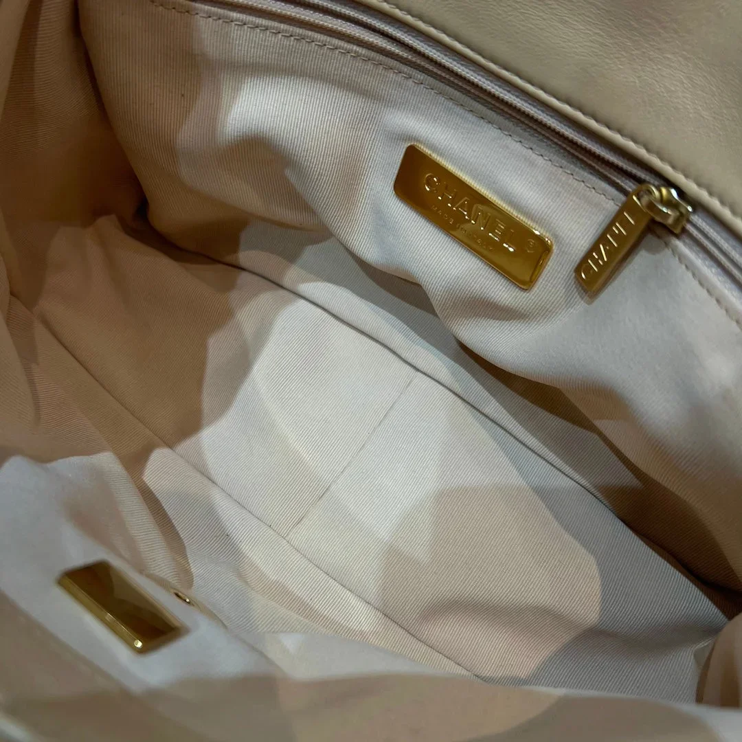 Chanel 19 Bag Small Beige product view 3