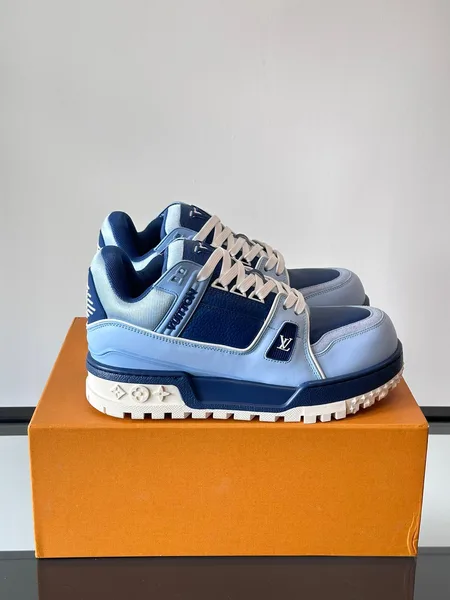 Louis Vuitton Men Light Blue Leather Sneakers product view 1