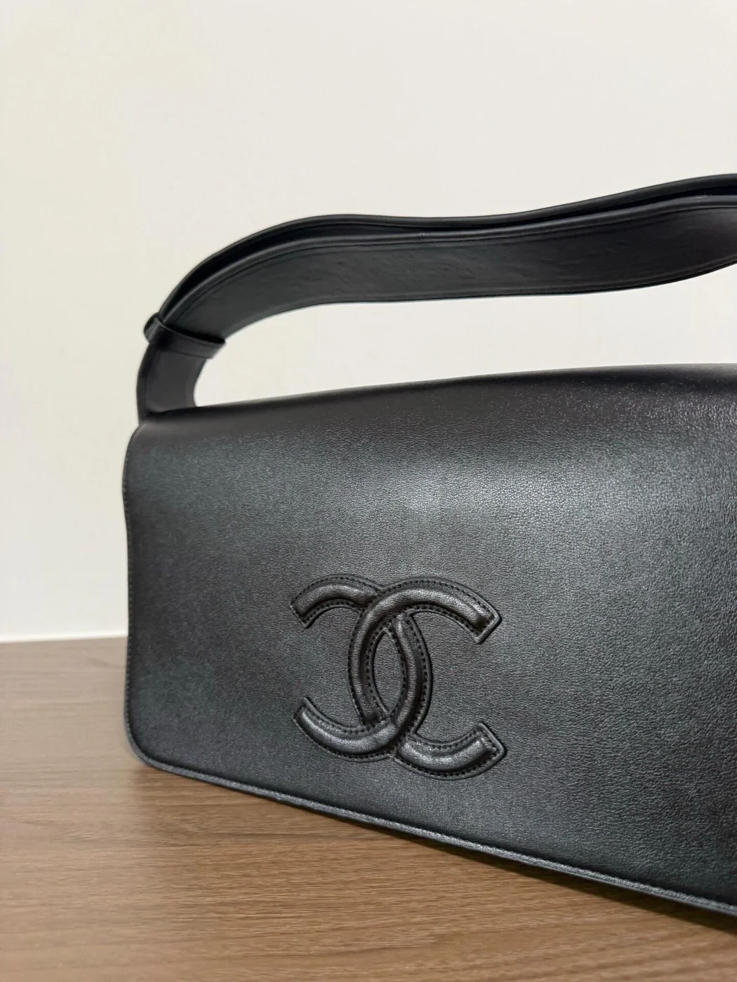 Chanel Spring Summer 2026 Messenger Bag Lambskin product view 4