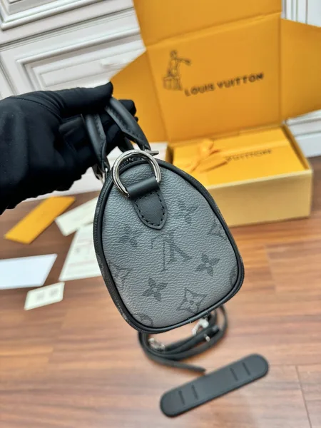 Louis Vuitton Keepall Bandoulière 25 Bag in Monogram Eclipse product view 4