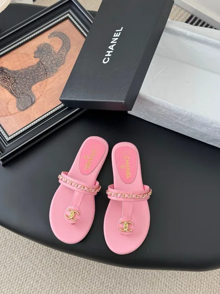 Chanel Women Pink Leather Slides With Gold Chain product view 1