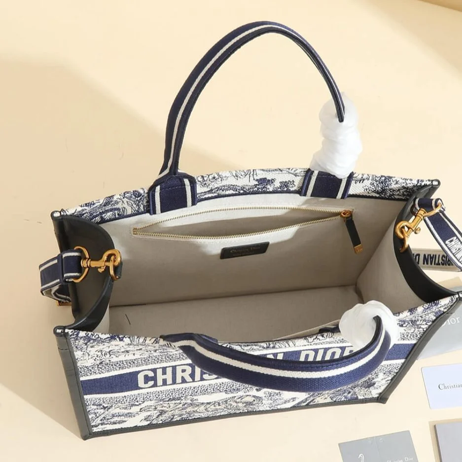 Dior Medium Dior Book Tote product view 5