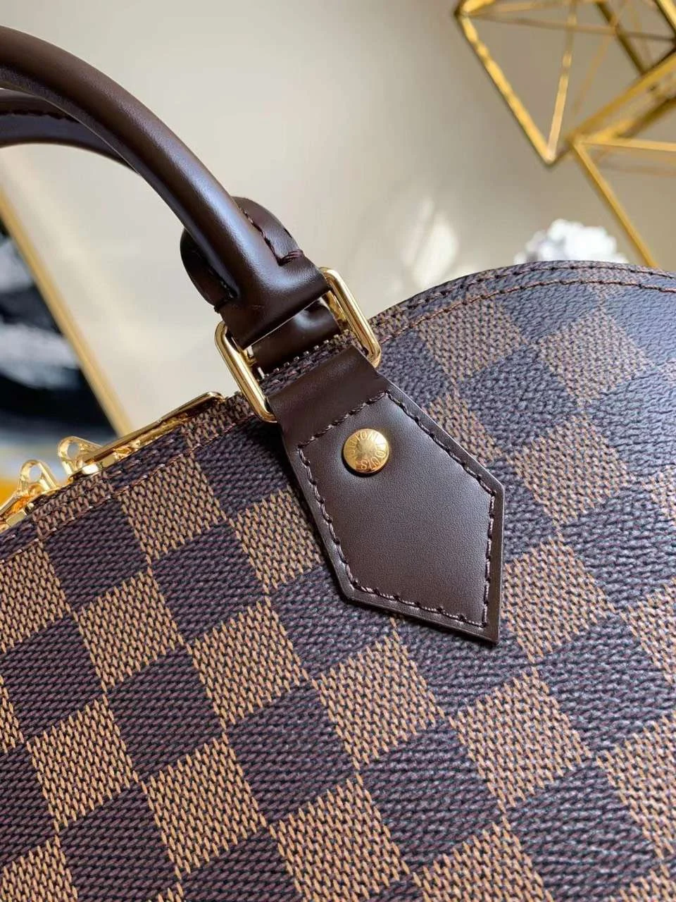 Louis Vuitton Damier Ebene Alma PM Caro Pattern Handbags 32mm product view 3