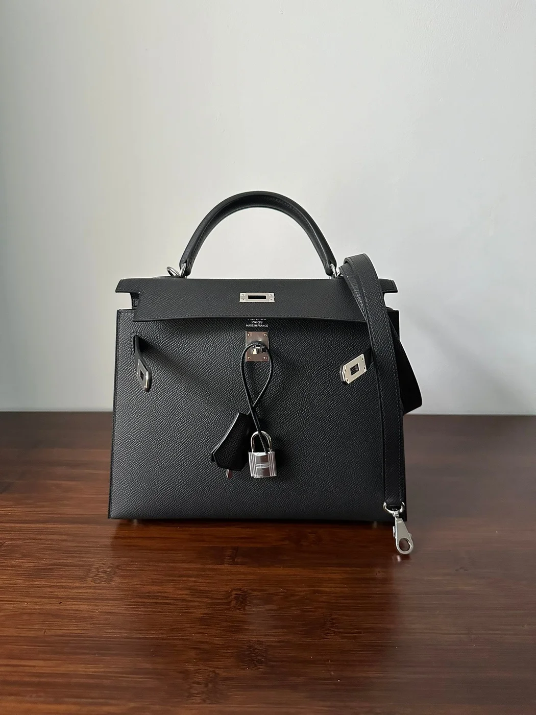 Hermès 25 Black Epsom Bag product view 2