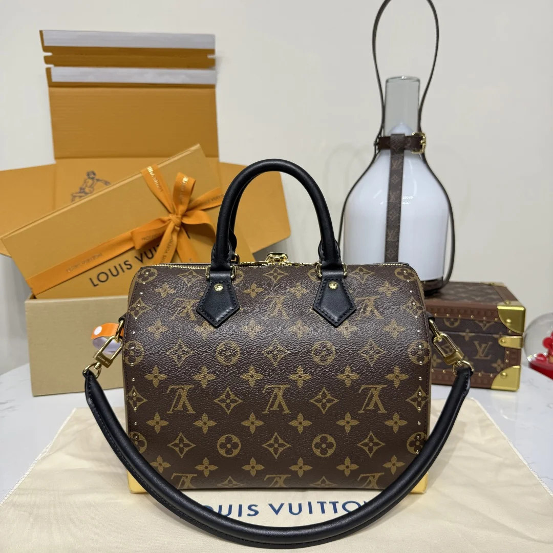 Louis Vuitton Speedy Bandoulière Monogram canvas Bag product view 1