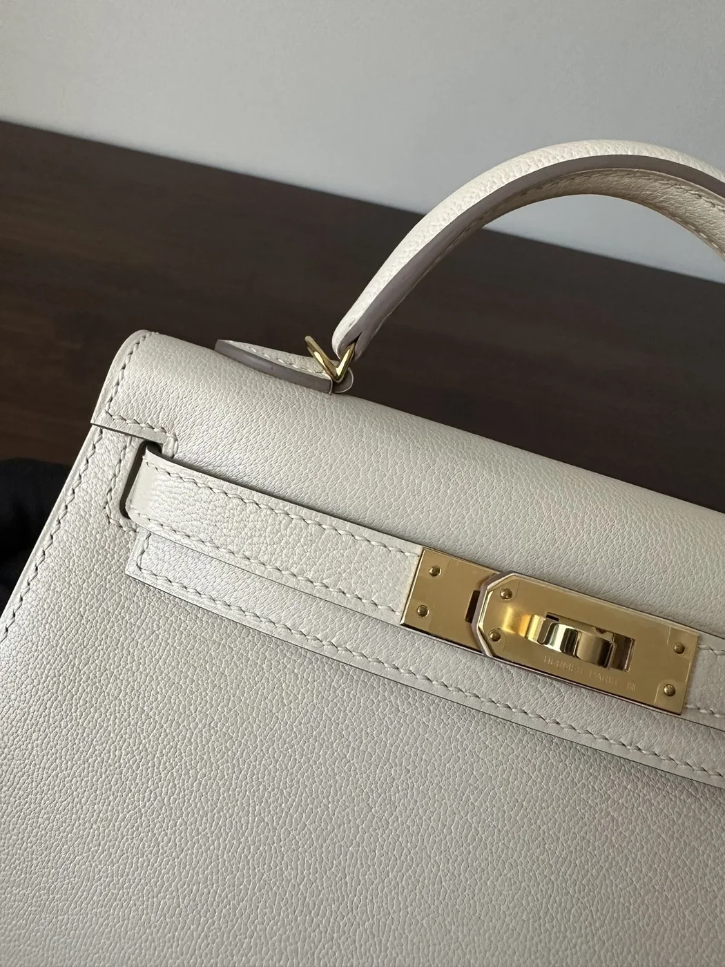 Hermès Kelly Mini 20 White Chevre Gold Hardware Bag product view 5