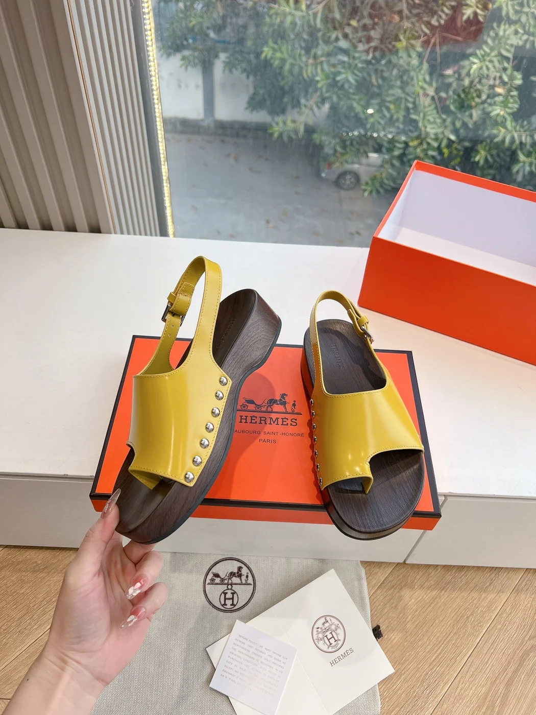 Hermès Women Yellow Leather Sandals product view 6