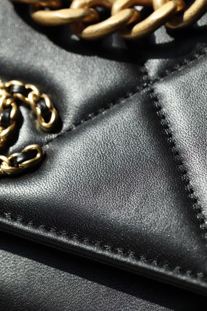 Chanel Woc C19 Handbag Woman’s Lock Gold Black 19 cm product view 7