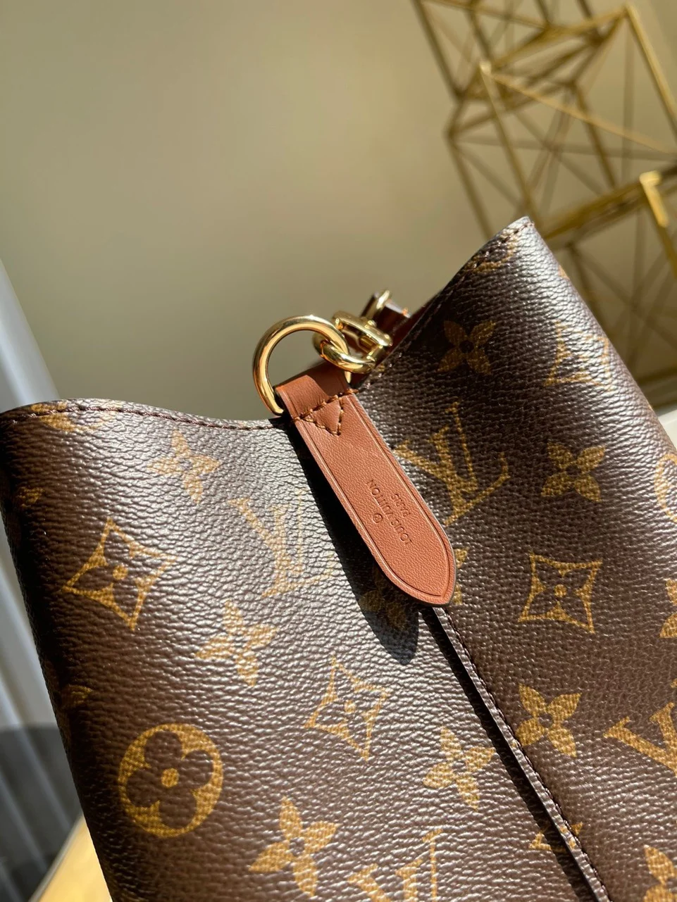Louis Vuitton NeoNoe Monogram Pattern Handbags 26x22x27cm product view 5