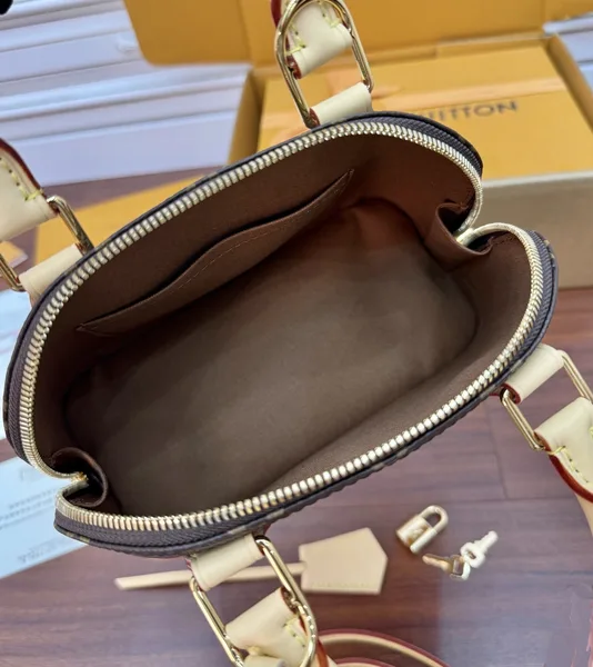 Louis Vuitton Alma BB bag in Monogram product view 4
