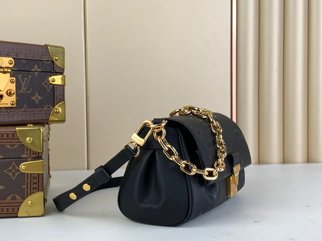 Louis Vuitton Favorite Bag 24x14cm — Black Embossed Monogram product view 3