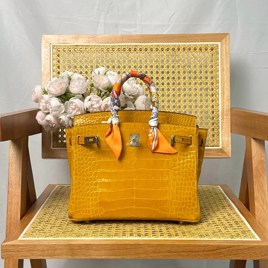 Hermès Birkin 25 cm Amber Yellow Crocodile Leather Silver Hardware Bag product view 1