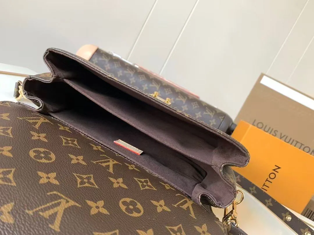 Louis Vuitton Pochette Métis Canvas Bag product view 3