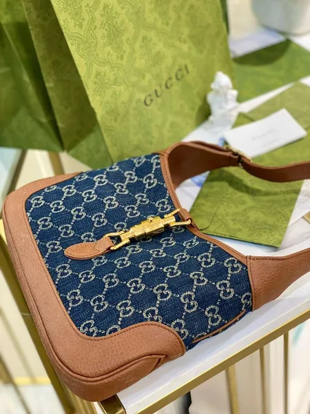 Gucci Jackie 1961 Small Hobo Bag Class 28 cm product view 4