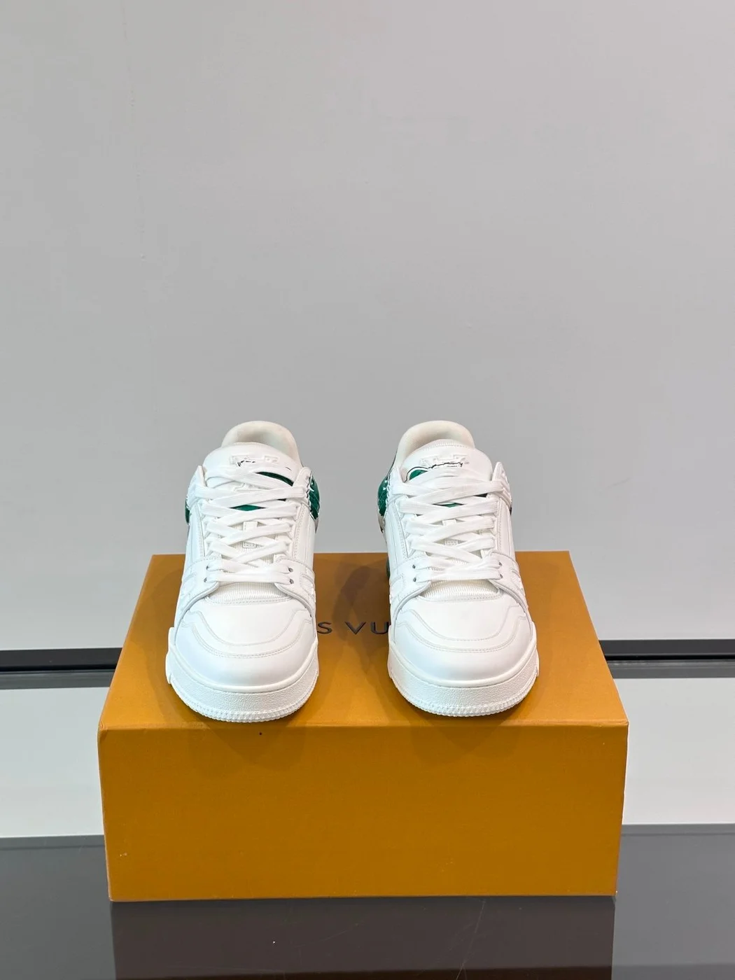 Louis Vuitton Men White Leather Sneakers With Green Graphic product view 2