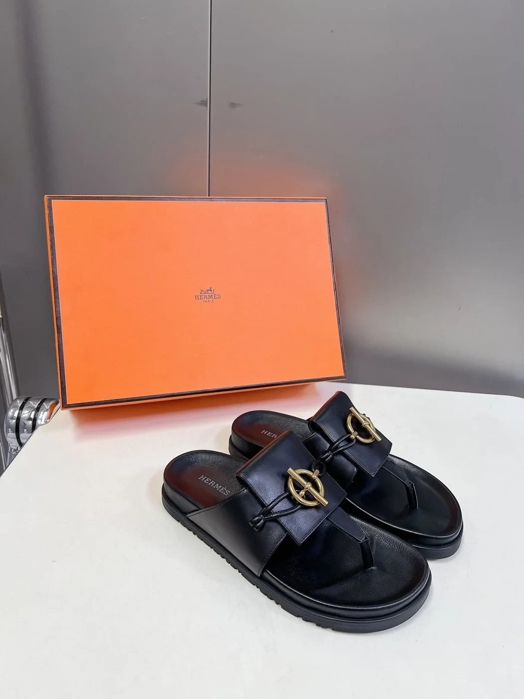 Hermès Women Black Leather Sandals product view 4