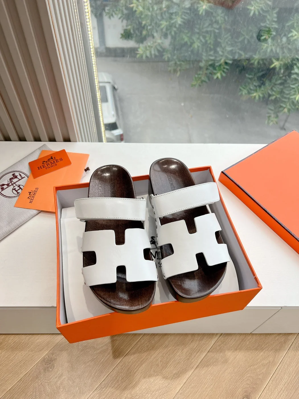 Hermès Women White Leather Wood Insole Sandals product view 3