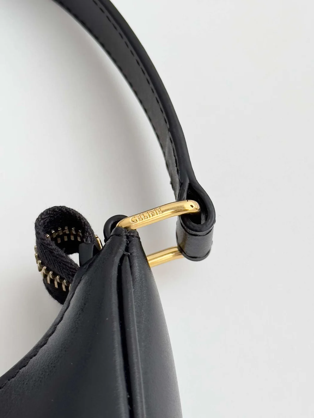 Celine Triomphe Curved Black Matte Leather 23x14x7cm Bag product view 4