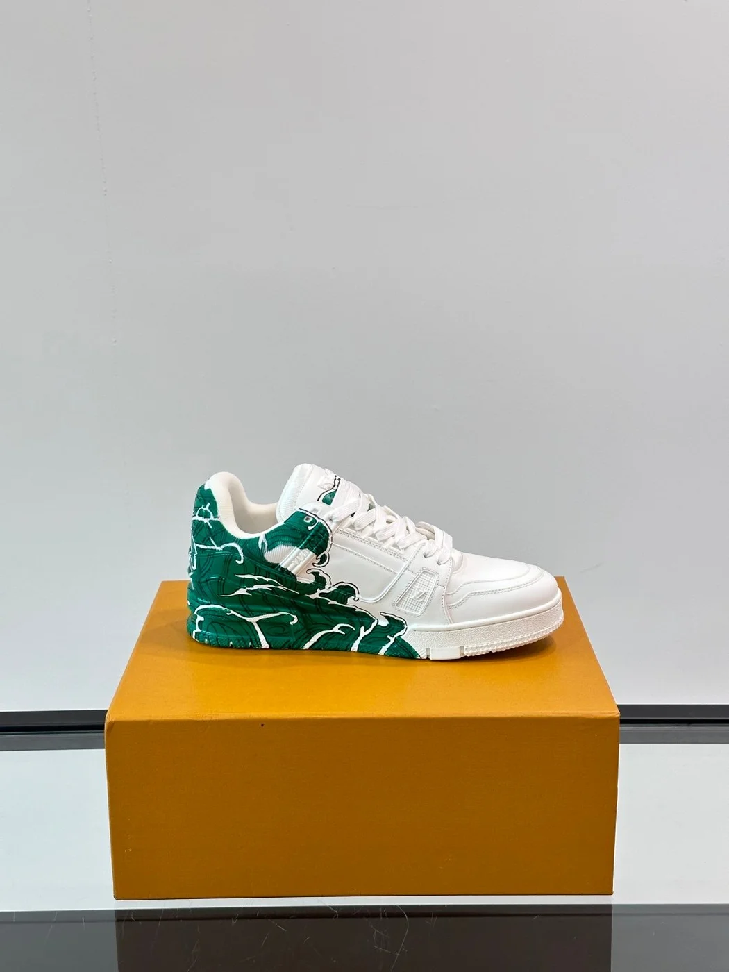 Louis Vuitton Men White Leather Sneakers With Green Graphic product view 6