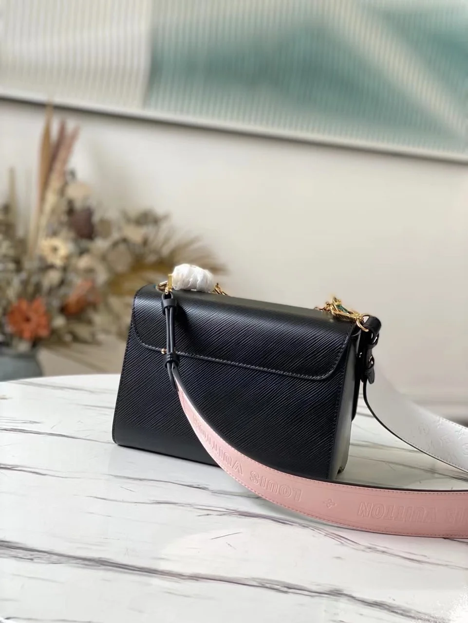 Louis Vuitton Twist Black Cowhide Leather Handbags 24 cm product view 5