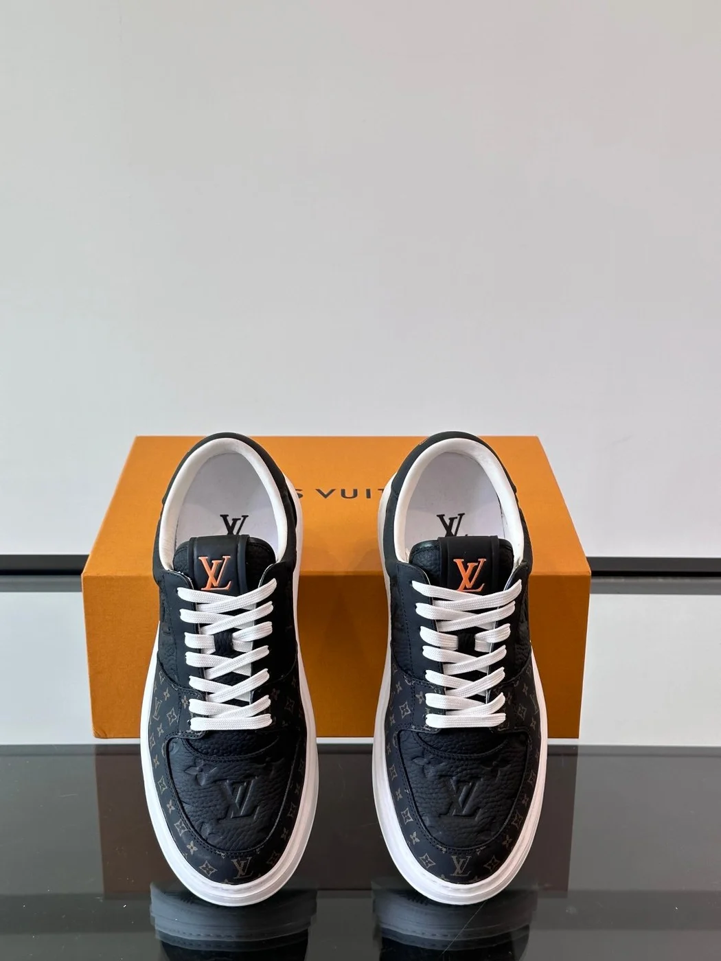Louis Vuitton Men Black Leather Sneakers product view 6