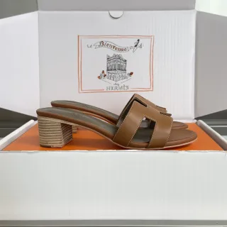 Hermès Oran sandals product view 2