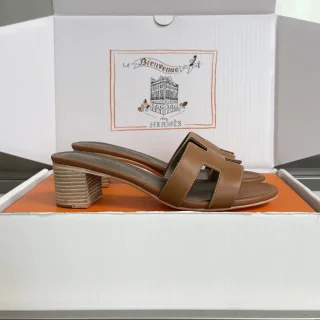 Hermès Oran sandals product view 2
