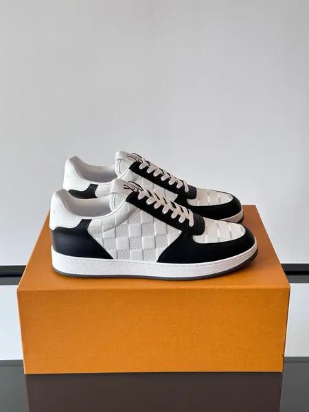 Louis Vuitton Men Black White Leather Sneakers product view 1