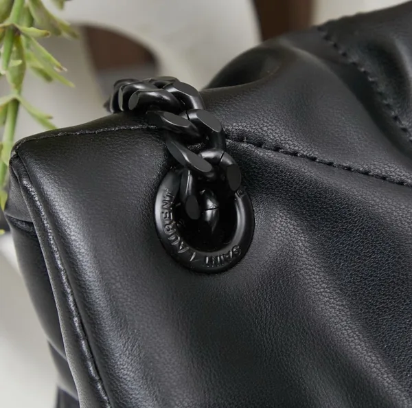 Saint Laurent Puffer Loulou medium shoulder bag in black product view 4