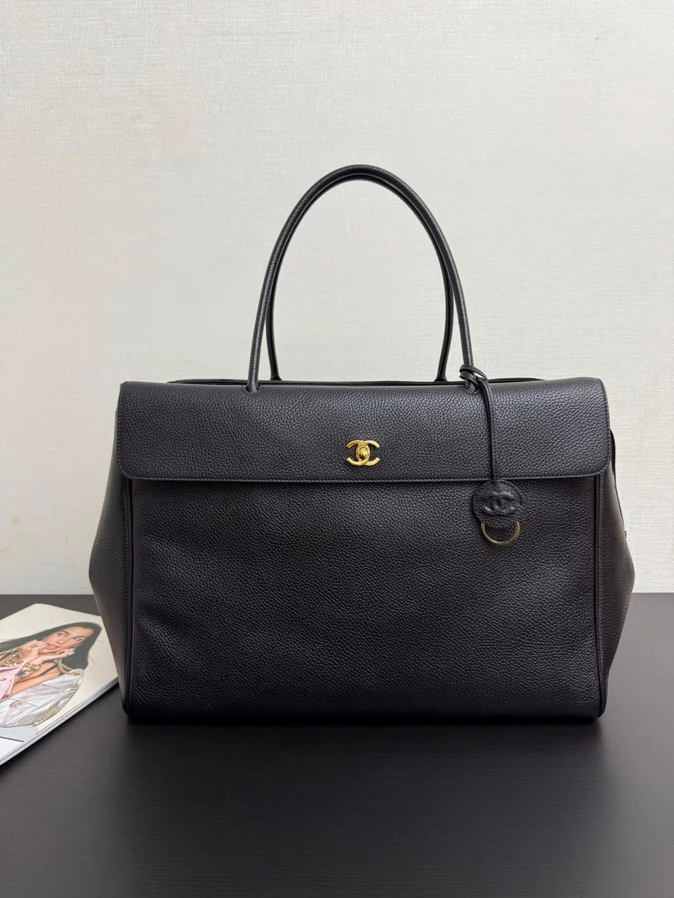 Chanel Large Shopping Bag in black grained calfskin product view 1