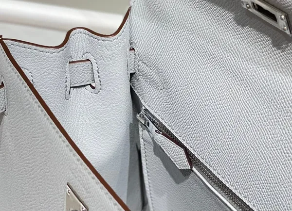 Hermès 28 cm In Gris Perle Epsom Calfskin Palladium Hardware Bag product view 6