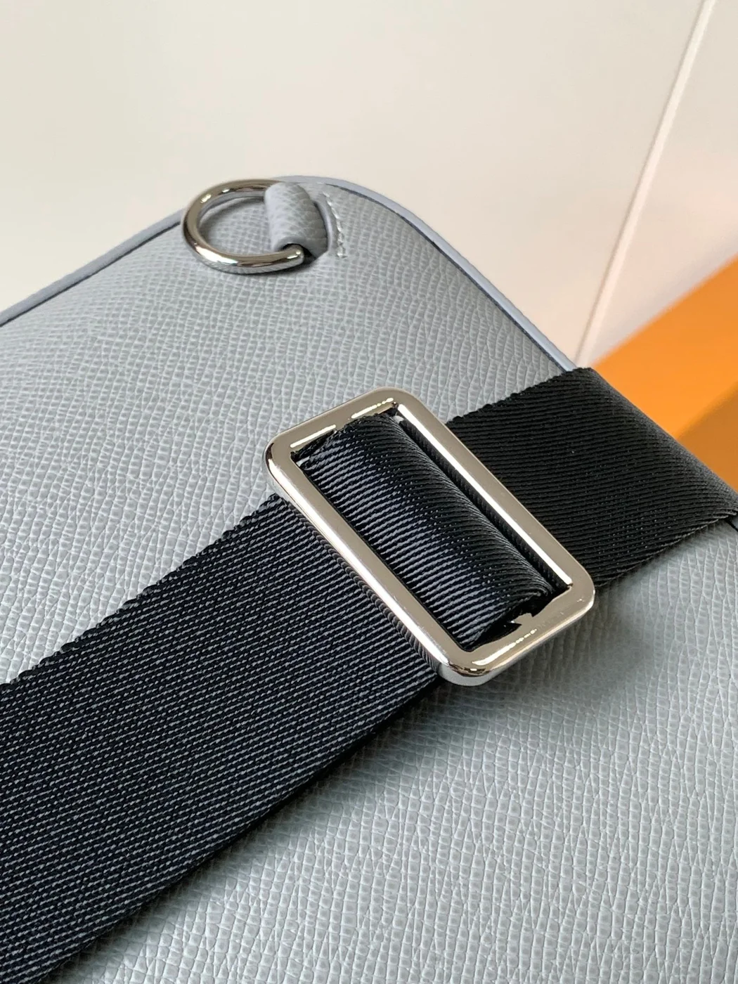 Louis Vuitton Avenue Slingbag 31 In Grey Taiga Leather Bag product view 3
