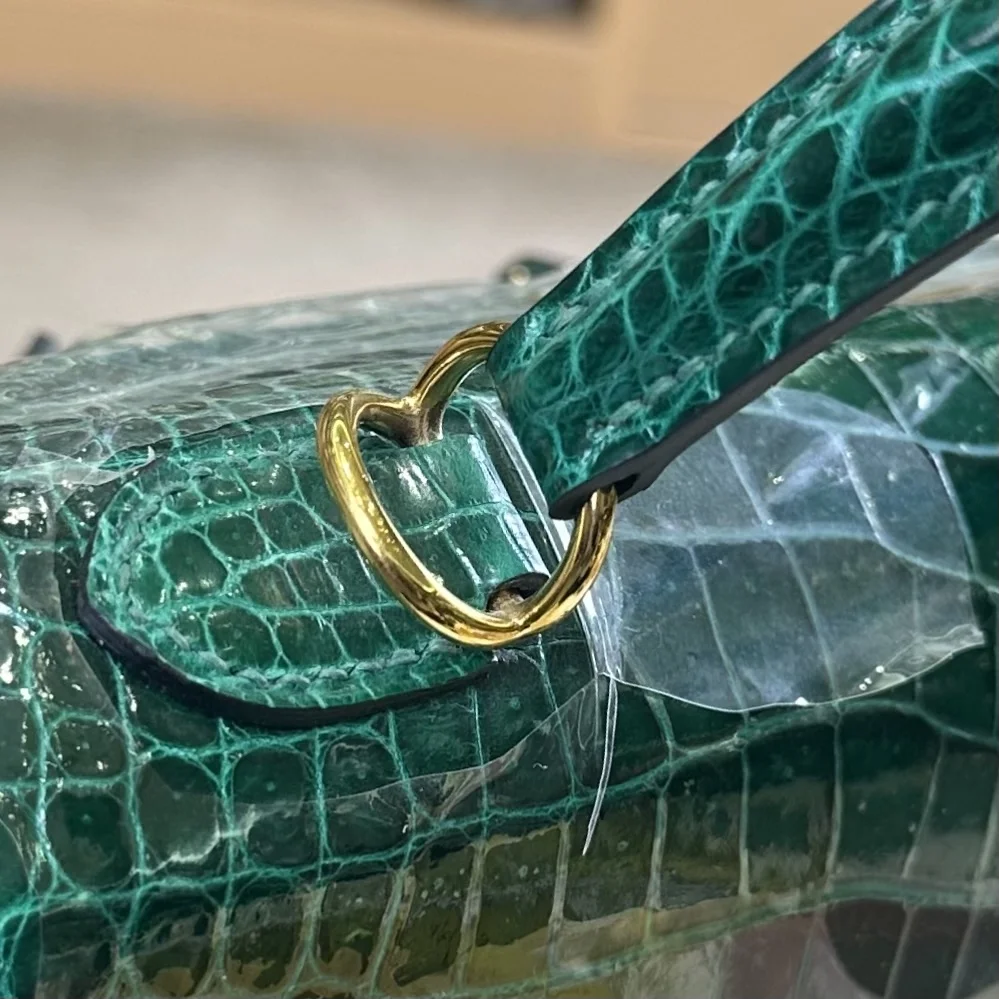 Hermès Kelly 25 cm Emerald Green Gold Hardware Bag product view 7
